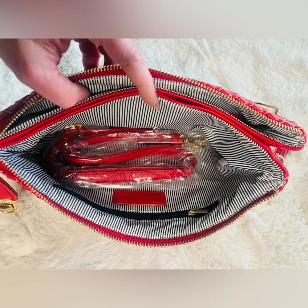 🔥Red Vegan Leather Weaved Clutch/ Crossbody Bag Purse with Gold Hardware🔥